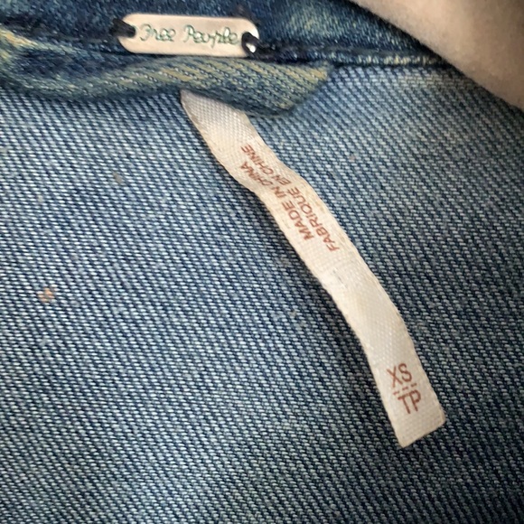 Jean jacket - Picture 2 of 5